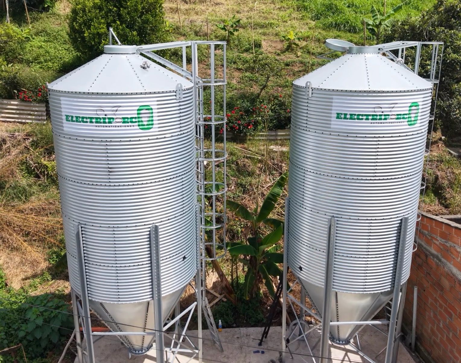 Montaje de silos metálicos sin grúa - 1.4