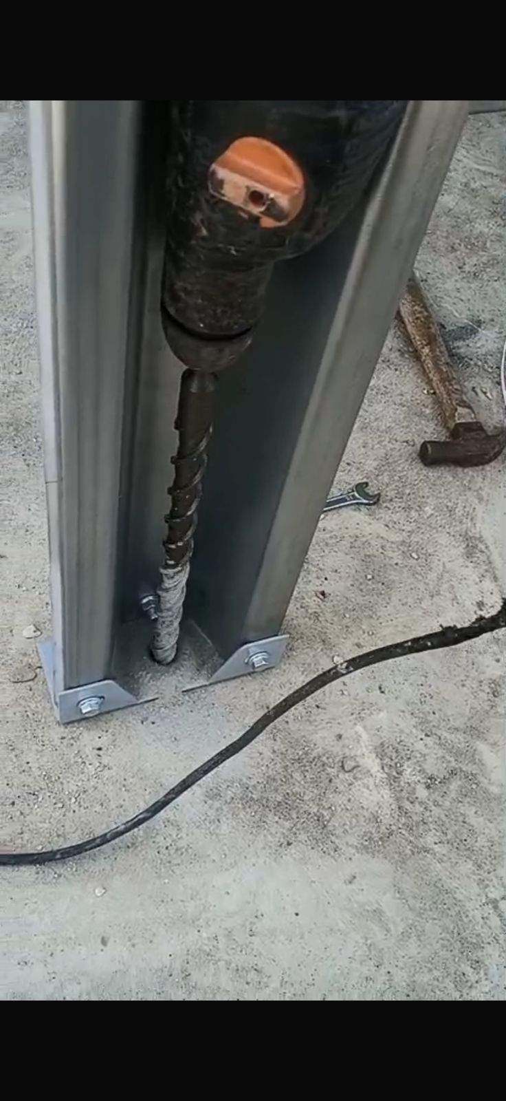 Montaje de silos metálicos sin grúa - 1.5